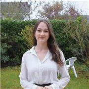 Profesora de francés con experiencia en la enseñanza. Viví dos años en Francia y estudié en la universidad francesa.